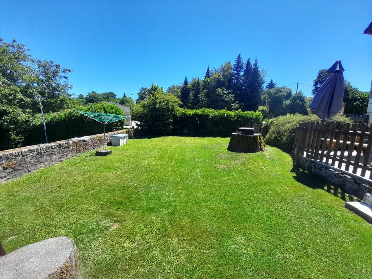 Character 2 Bed Cottage Within Walking Distance Of Bar/Restaurants Piégut-Pluviers Exterior foto